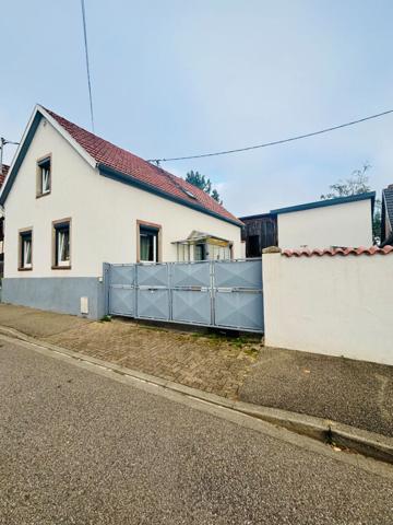 A vendre en exclusivité - Charmante maison 90 m2 avec jardin terrasse et garage, proche commodités à Ostwald