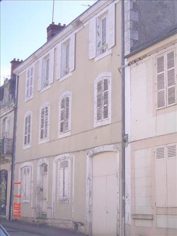 Immeuble à vendre 197 500 € Saint-Yrieix-la-Perche 258 m² DPE D
