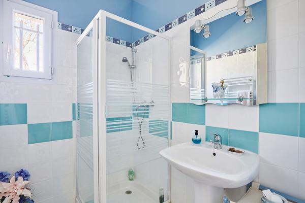 Vernègues à vendre ? Villa 180 m² avec jardin et piscine, proche d'Aix-en-Provence