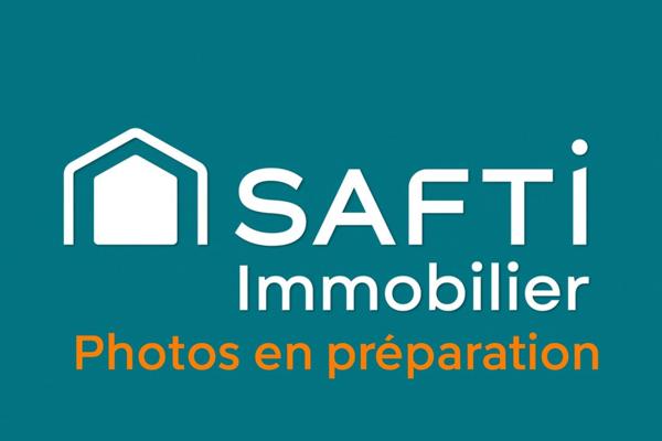 Rez-de-chaussée, proche écoles, et RER, parking boxable