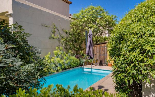 Appartement à vendre    4 pièces • 92,19 m2 Marseille 12