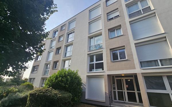 Appartement à louer    2 pièces • 42,56 m2 Saint-Jean-de-la-Ruelle