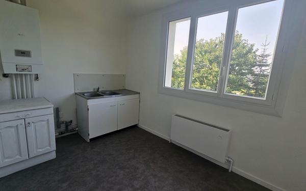 Appartement à louer    2 pièces • 42,56 m2 Saint-Jean-de-la-Ruelle