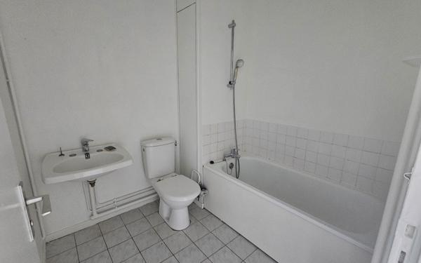 Appartement à louer    2 pièces • 42,56 m2 Saint-Jean-de-la-Ruelle