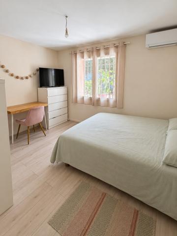 Rez-de-jardin 5 pièces de 179 m² à Marseille 13009, 4 chambres