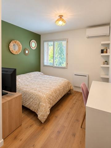 Rez-de-jardin 5 pièces de 179 m² à Marseille 13009, 4 chambres