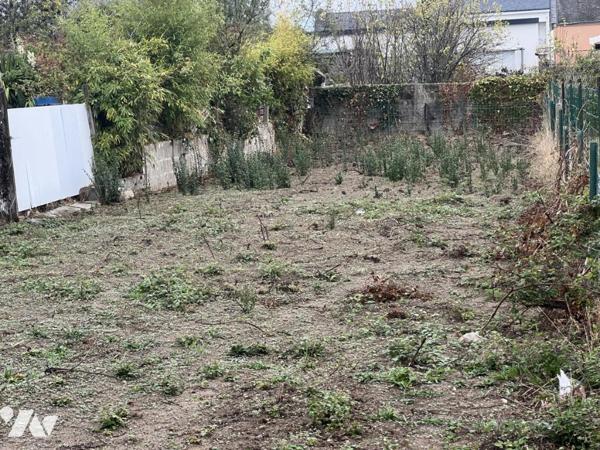 RIANTEC rue de Kerner terrain à bâtir d'une suface de 326 M² (façade d'env 8M)