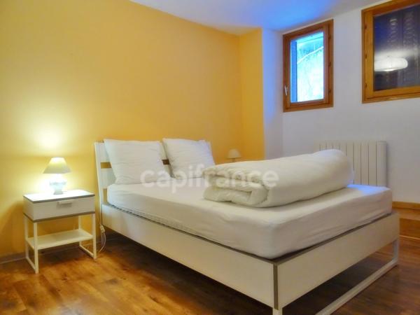 En Savoie (73), à vendre Vallée de La Maurienne, maison P8 rénovée, cave, voutes, terrain, combles, stations de ski, 3 vallées