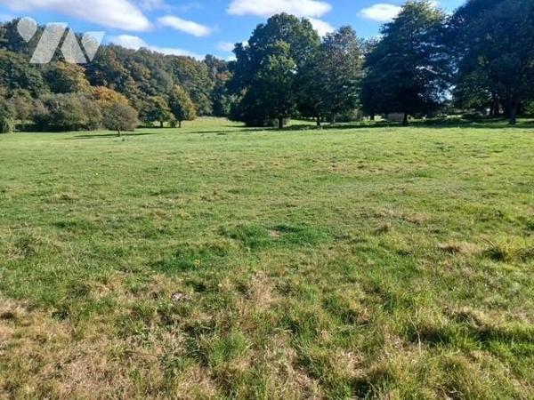 GRAND BOURGTHEROULDE - Parcelle de terrain à bâtir de 1800 m² minimum