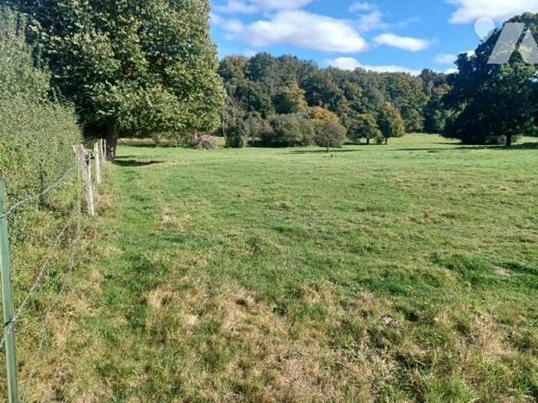 GRAND BOURGTHEROULDE - Parcelle de terrain à bâtir de 1800 m² minimum