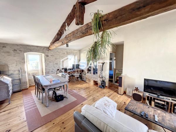 Appartement avec beaucoup de cachet en centre ville