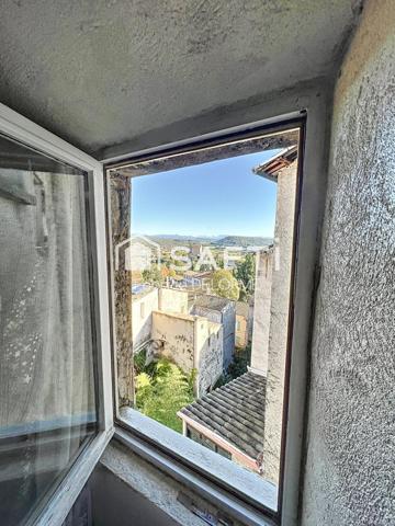 Appartement avec beaucoup de cachet en centre ville