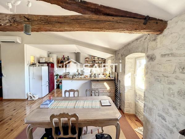 Appartement avec beaucoup de cachet en centre ville