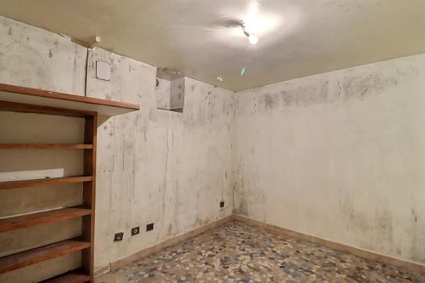 EXCLUSIVITÉ ERA ! BIEN ATYPIQUE À RÉNOVER AVEC FORT POTENTIEL À COLOMBES