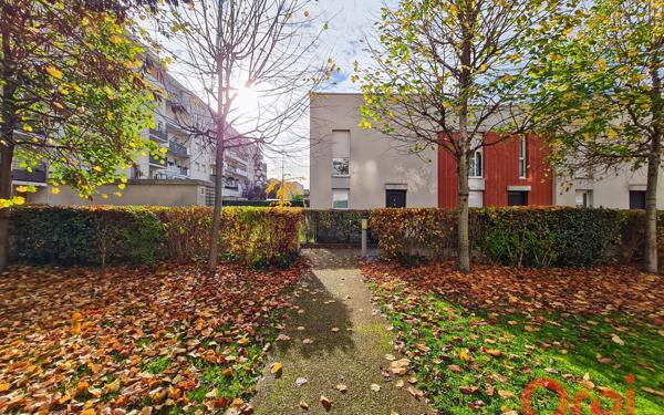 Appartement à vendre    1 pièce • 29,40 m2 Aubervilliers