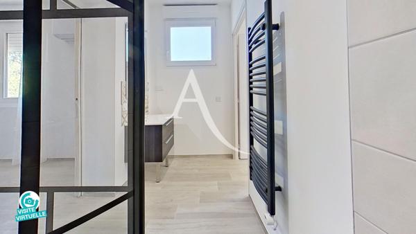 RARE AU COEUR DE PÉROLS -VILLA À TOIT PLAT RÉNOVÉE - 180 M2 ENVIRON - 4 CHAMBRES - ABRI DE JARDIN MAÇONNÉ - TERRAIN PISCINABLE DE 450 M2 ENVIRON.