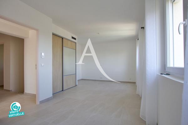 RARE AU COEUR DE PÉROLS -VILLA À TOIT PLAT RÉNOVÉE - 180 M2 ENVIRON - 4 CHAMBRES - ABRI DE JARDIN MAÇONNÉ - TERRAIN PISCINABLE DE 450 M2 ENVIRON.