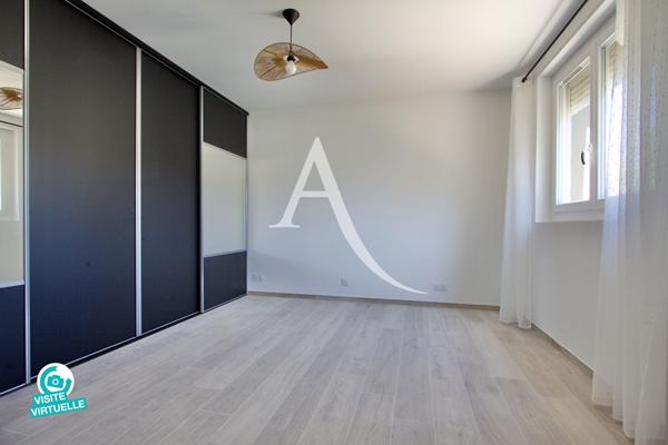 RARE AU COEUR DE PÉROLS -VILLA À TOIT PLAT RÉNOVÉE - 180 M2 ENVIRON - 4 CHAMBRES - ABRI DE JARDIN MAÇONNÉ - TERRAIN PISCINABLE DE 450 M2 ENVIRON.