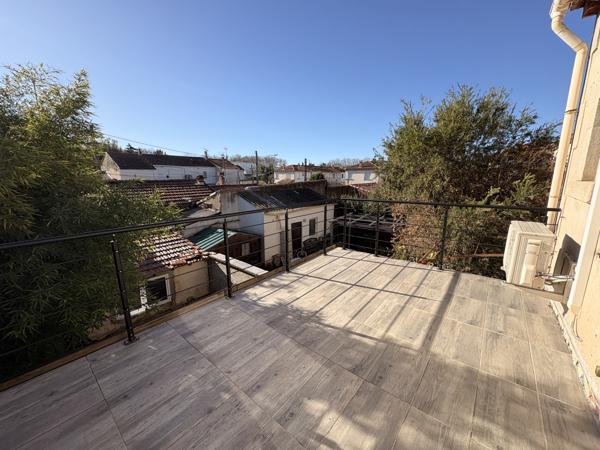 Maison
                                                                                                                                                                                                                                                                                                                        3 pièce(s)                                                                                                                                                                                                          2 chambre(s)                                                                                                                                                                                                          68  m²