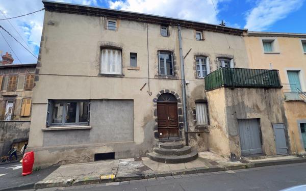 Immeuble à vendre    12 pièces •  Beaumont