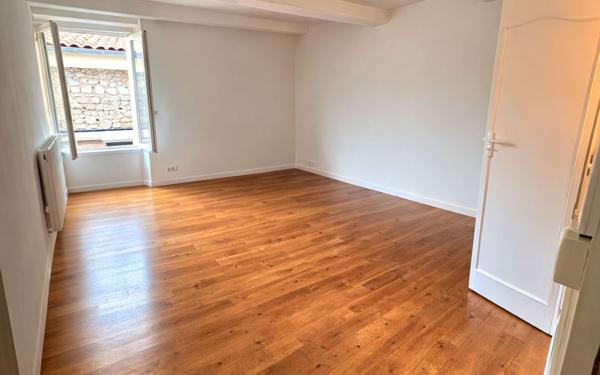 Immeuble à vendre    12 pièces •  Beaumont