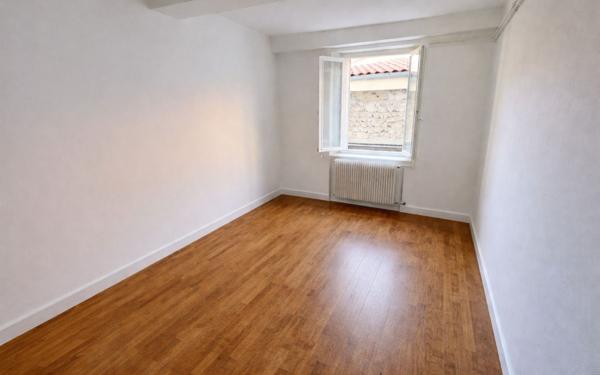 Immeuble à vendre    12 pièces •  Beaumont