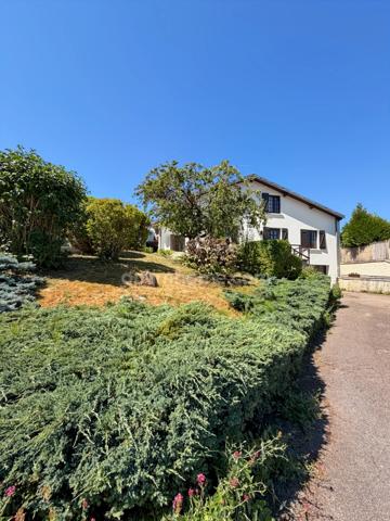 CHAMPIGNEULLES – Maison de caractère avec jardin, au calme et proche de toutes les commodités
