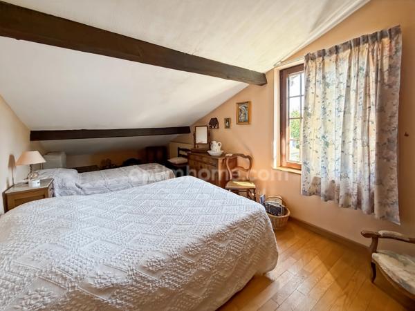 CHAMPIGNEULLES – Maison de caractère avec jardin, au calme et proche de toutes les commodités