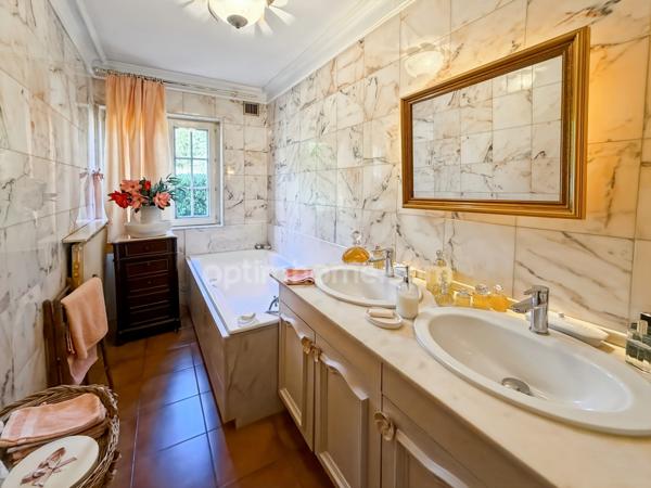 CHAMPIGNEULLES – Maison de caractère avec jardin, au calme et proche de toutes les commodités