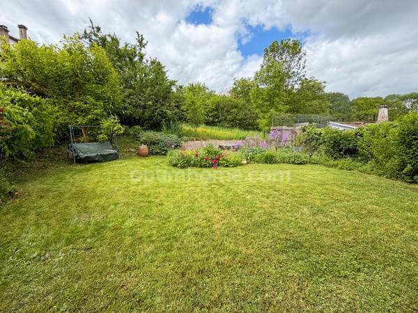 CHAMPIGNEULLES – Maison de caractère avec jardin, au calme et proche de toutes les commodités