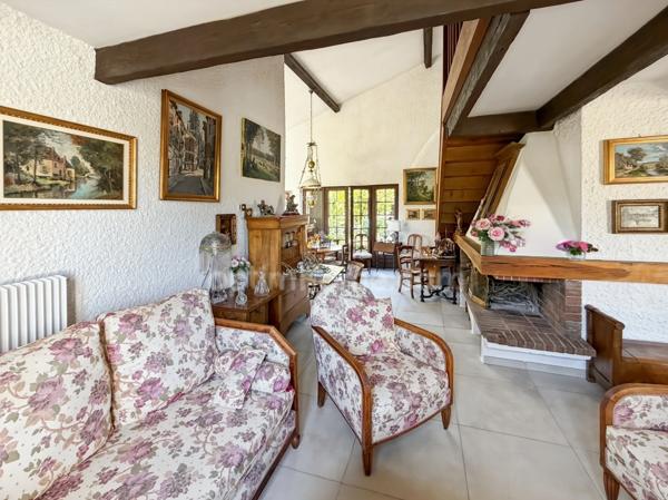 CHAMPIGNEULLES – Maison de caractère avec jardin, au calme et proche de toutes les commodités
