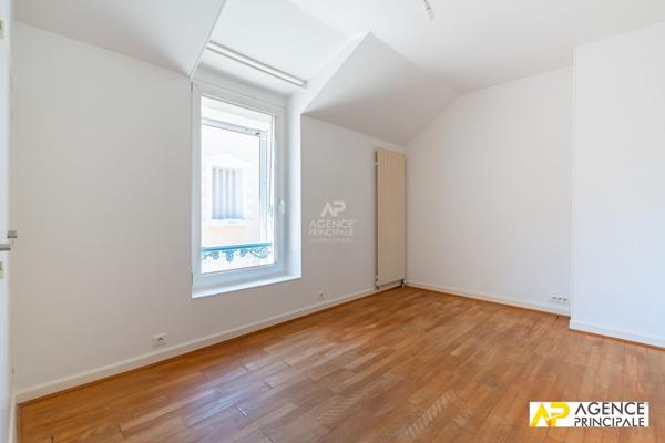 Maison Le Mesnil Le Roi 8 pièce(s) 145 m2 885 000 € **  - Référence  4717