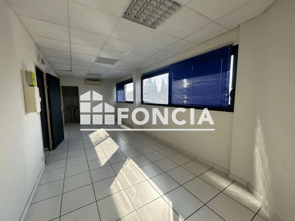 Location Local commercial 1 pièce 26 m² - 1158 CHEMIN DE LA FOSSELLA Perpignan 66000