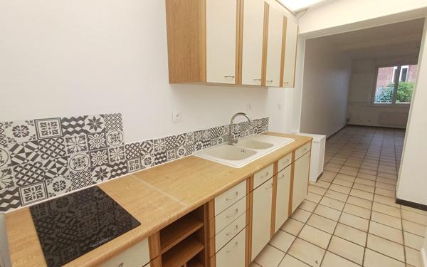Maison à louer    3 pièces • 62 m2 Estaires
