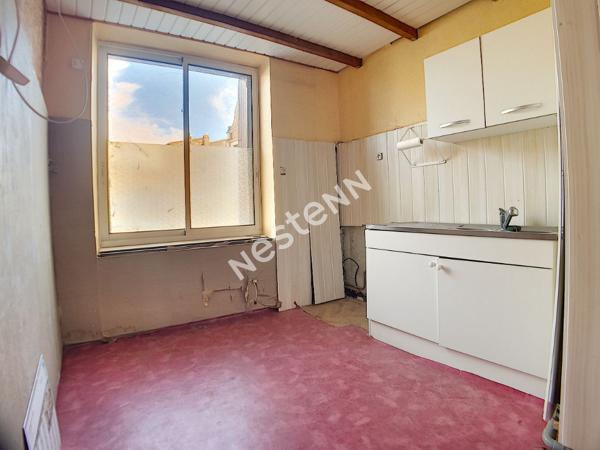 Immeuble de rapport en plein centre de Cazeres ? Emplacement privilegie et fort potentiel !