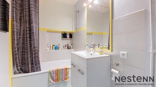 Immeuble de rapport en plein centre de Cazeres ? Emplacement privilegie et fort potentiel !