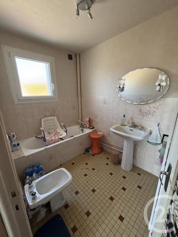 Appartement F3 à vendre  3 pièces - 72 m2 MONTLUCON - 03