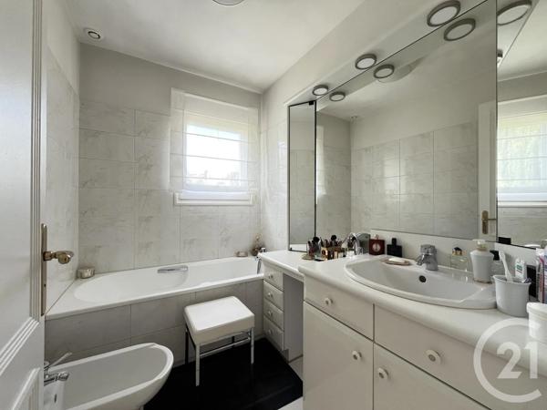 Maison à vendre  4 pièces - 105 m 2   WASQUEHAL  - 59