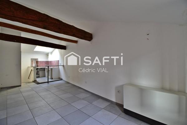 Maison de village avec GRAND jardin à Mezel 04