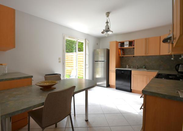 Très belle maison lumineuse dans un écrin de verdure