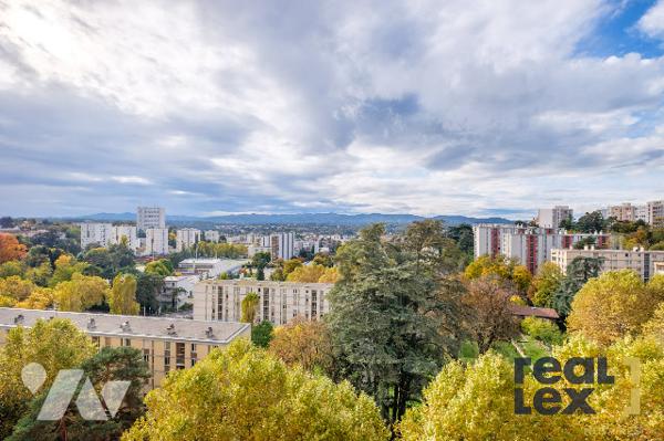 Lyon 5ème – T4 de 66,70m² au dernier étage avec balcon et vue panoramique