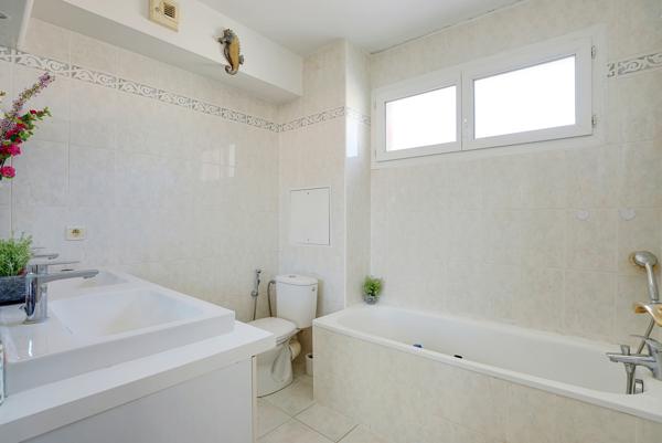 Arcueil (94110) Maison familiale 3 chambres - 130 m2 - Jardin et terrasses, garage et paking - ARCUEIL