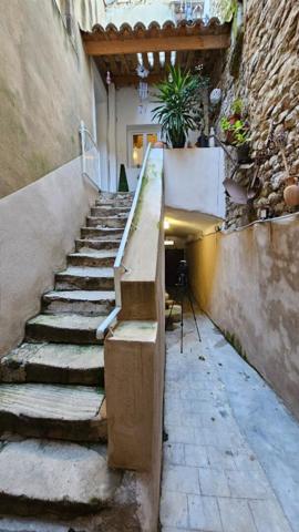 VENTE A TERME Immeuble Bagnols Sur Ceze 10 pièce(s) 350 m2