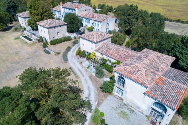 Vente Château Castelnaudary 18 Pièces 880 m²