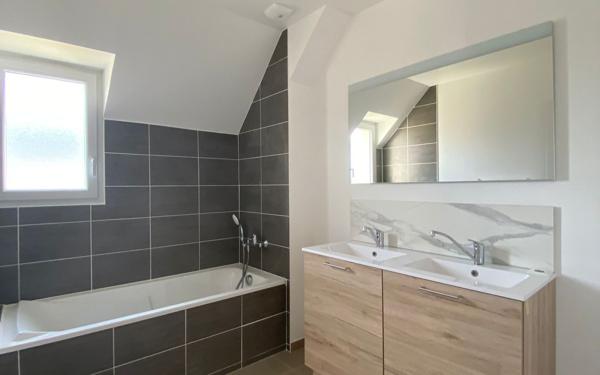 Maison à louer    5 pièces •  Esvres