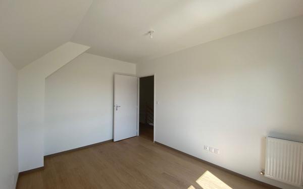 Maison à louer    5 pièces •  Esvres