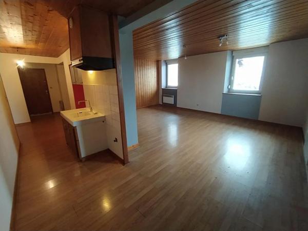 Appartement à louer à Cluse-et-Mijoux (25300)