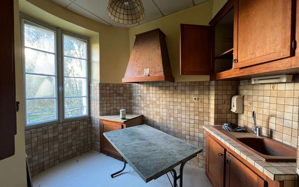 Maison à vendre    7 pièces •  Roquefort