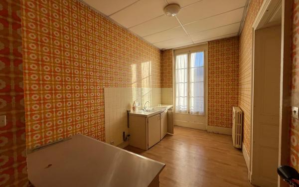 Maison à vendre    7 pièces •  Roquefort