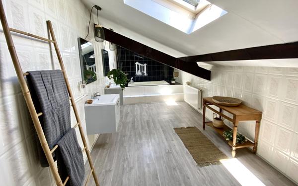 Maison à vendre    9 pièces • 312 m2 Orx